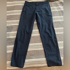 Lululemon Men's Size 30 Navy Pants Like New